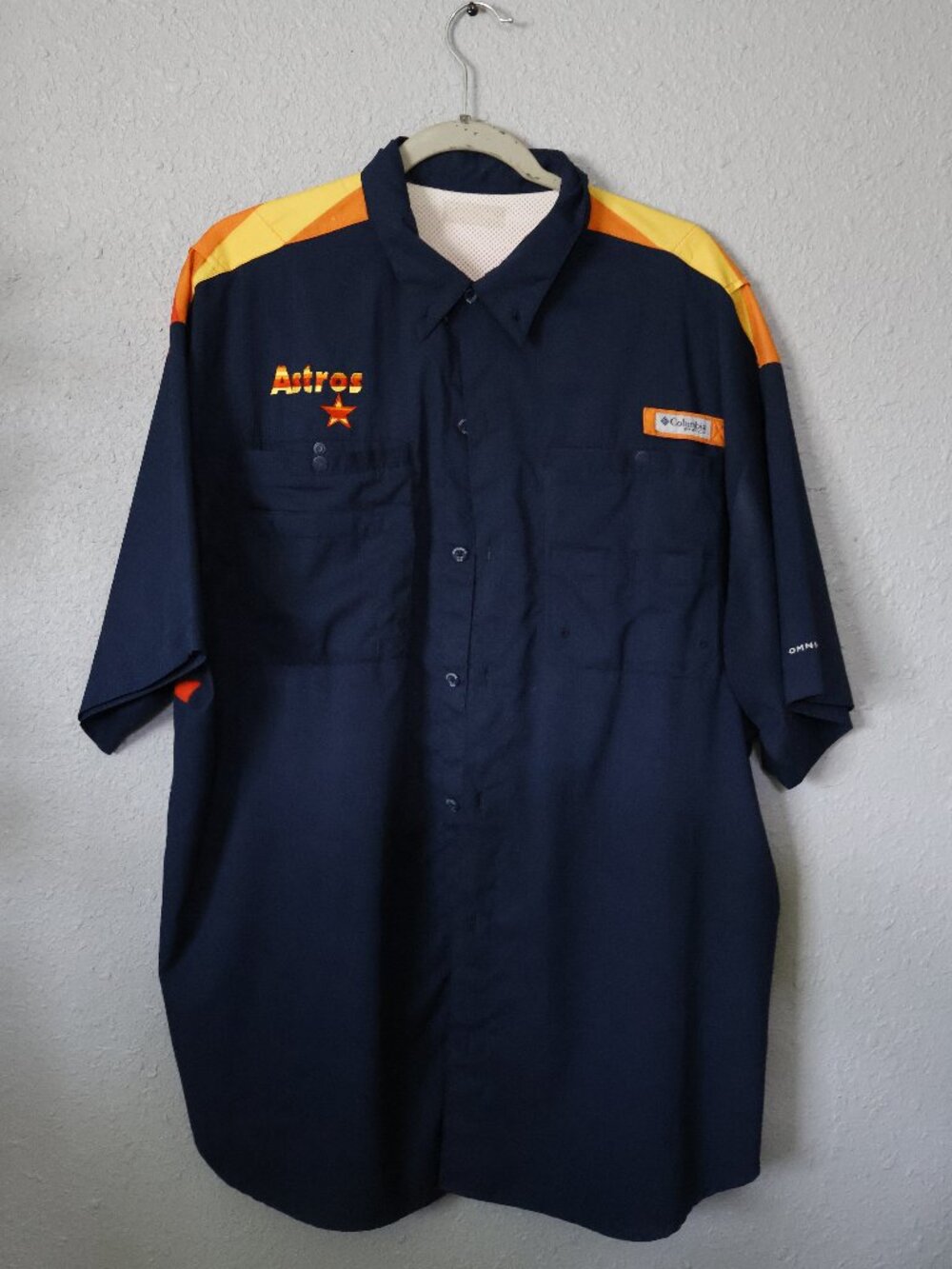 Columbia PFG Houston Astros "Tequila Sunrise" Rainbow Vented Fishing Shirt (Men’